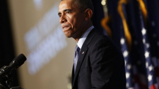 Обама подписа закон за нови санкции срещу Русия, няма да бърза с тях