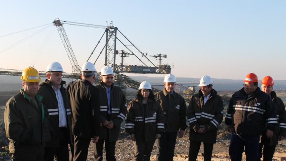 Eнергийния министър обеща нова техника за източномаришките мини | StandartNews.com