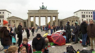 Германия е приела 200 хил. бежанци за година
