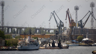 Пристанище Варна отворено само за пълни кораби