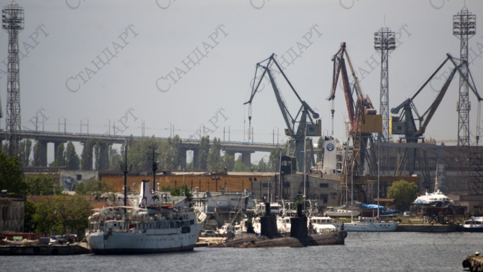 Пристанище Варна отворено само за пълни кораби | StandartNews.com