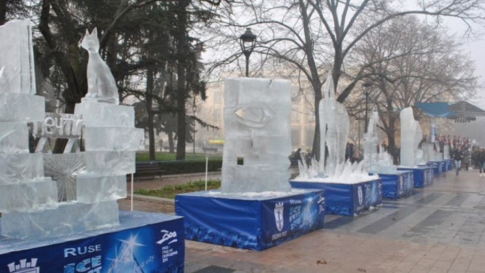 Ледена епоха: Ледени ваятели творят край Дунав | StandartNews.com