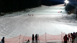 500 скиори и сноубордисти откриха сезона на Витоша