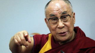 Далай Лама сред "хедлайнерите" на фестивала в Гластънбъри