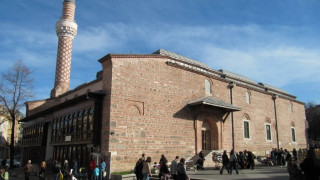 Рецидивист опита да запали Джумая джамия в Пловдив