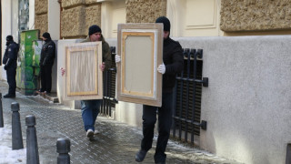Ганчев в съда, Василев в музея