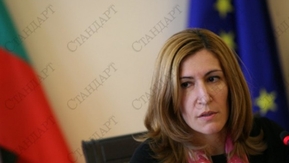 Министър Ангелкова ще посети Пампорово | StandartNews.com