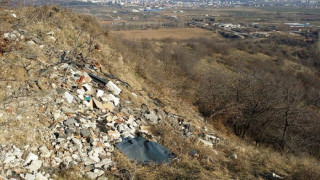 Антична крепост превърната в сметище