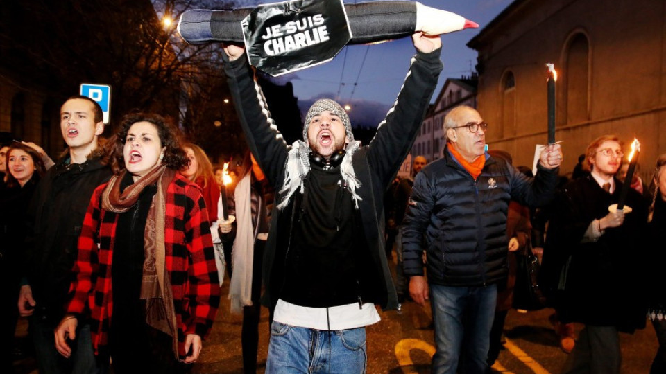 Хиляди излизат на шествие за "Шарли ебдо" | StandartNews.com