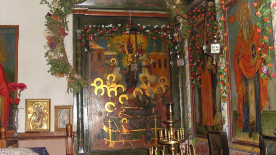 Храм пази древно руско евангелие | StandartNews.com