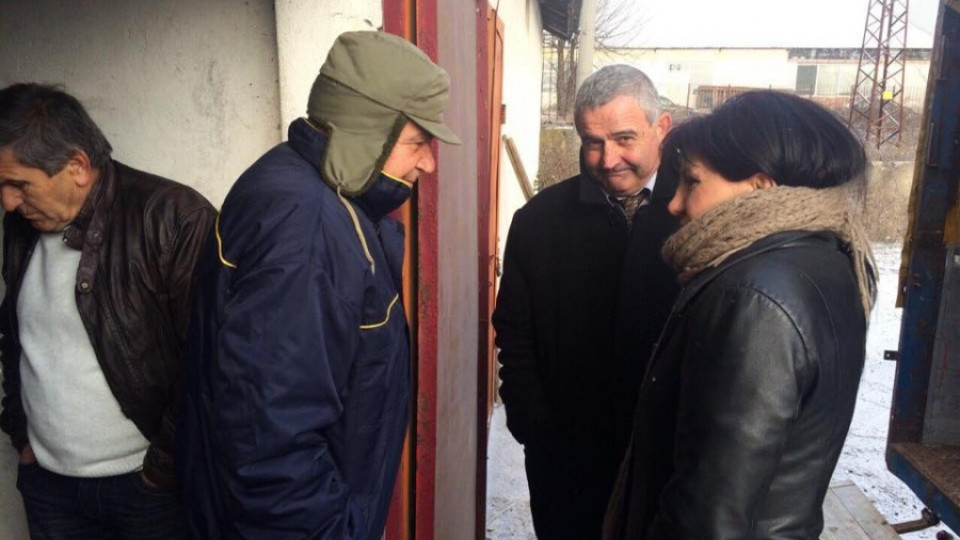 Караянчева инспектира пунктовете за изкупване на тютюн в Кирковско | StandartNews.com