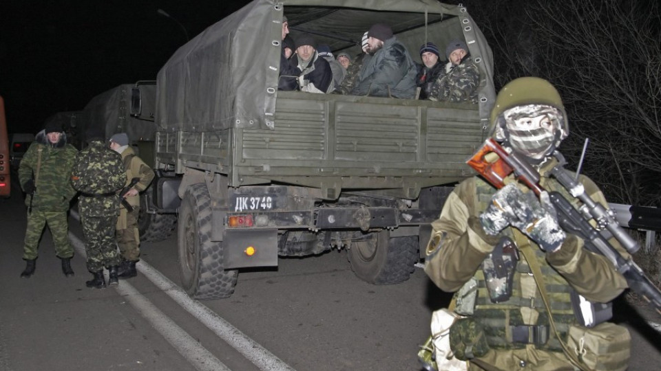 10 цивилни загинаха в атака срещу автобус край Донецк | StandartNews.com