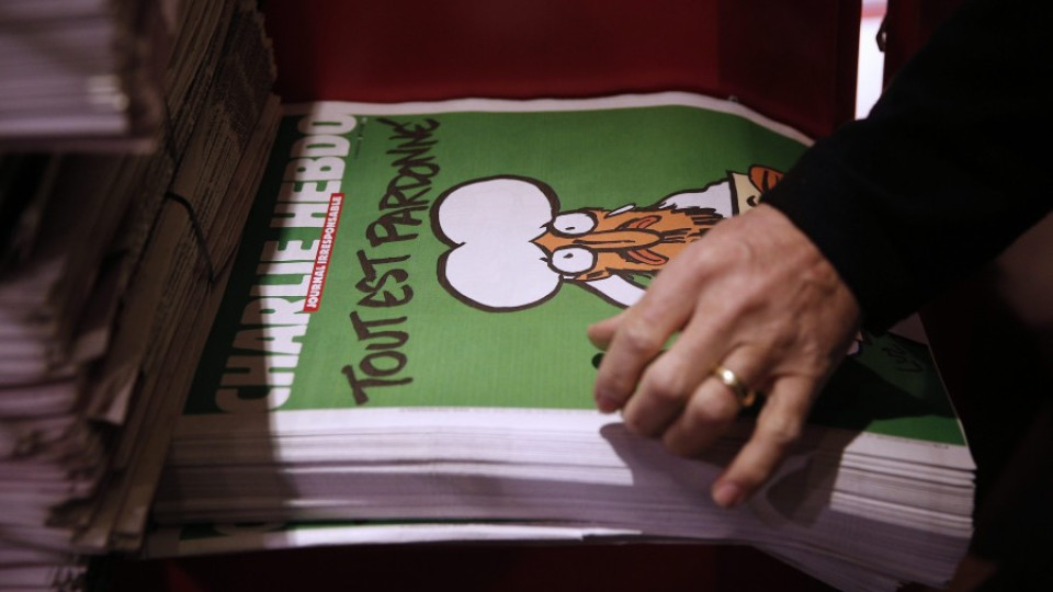 Тиражът на „Шарли Ебдо“ изчерпан от ранни зори | StandartNews.com