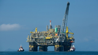 Нефтът поевтинява само при война