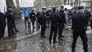 Бомбена заплаха в Париж, 12 арестувани през нощта 