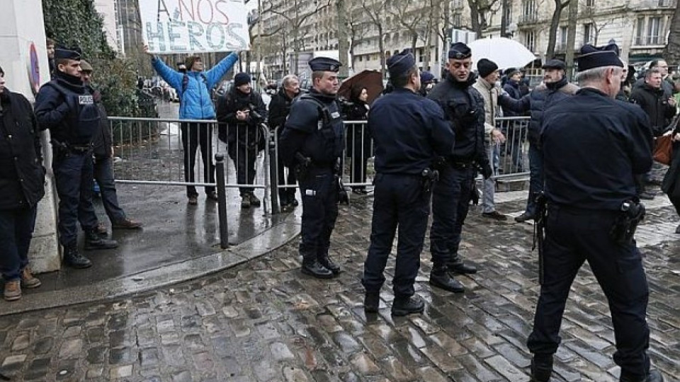Бомбена заплаха в Париж, 12 арестувани през нощта  | StandartNews.com