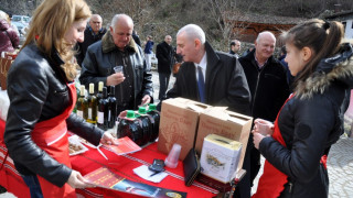 Нашенци и чужденци дегустират виното на Чърчил в Мелник 
