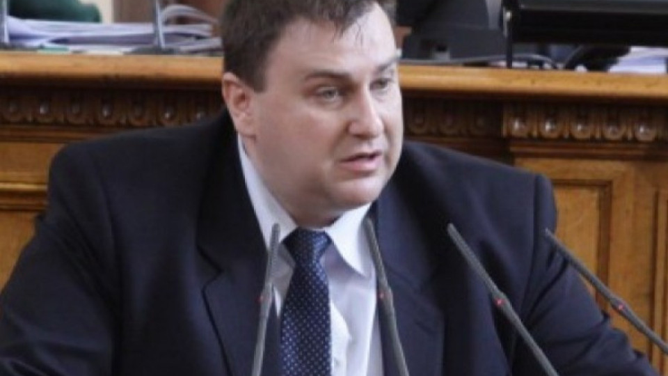 Емил Радев пита за нов регистър на лобистите в евроинституциите | StandartNews.com
