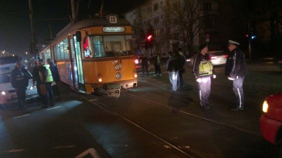 Оперират блъснатия от трамвай 47-годишен мъж | StandartNews.com