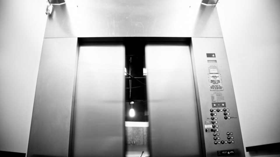 Всеки десети асансьор опасен | StandartNews.com