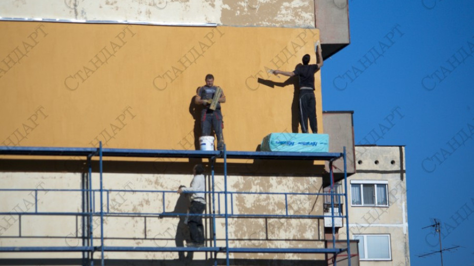 Експерти обикалят блокове в Благоевград, разясняват за санирането | StandartNews.com