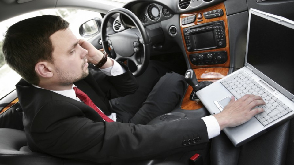 Автомобилът и телефонът - любимите джаджи на мъжете | StandartNews.com