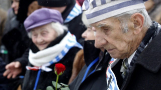 300 оцелели почетоха 70 г. от края на ада Аушвиц