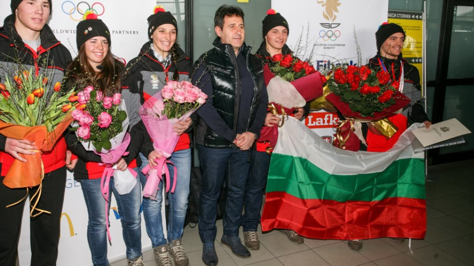 Шампионско посрещане за алпийците в София | StandartNews.com