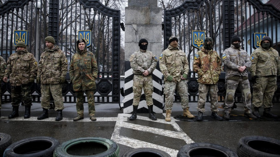 Украйна мобилизира и жени в армията | StandartNews.com