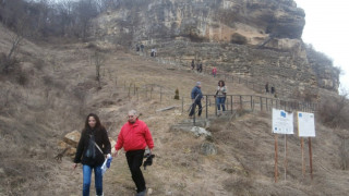 Българската кирилица между Крепча и Улан Батор