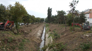 Залети земеделски земи и дворове в Добрич