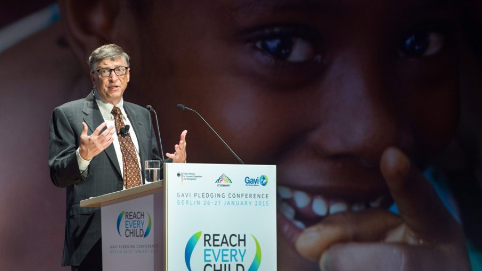 Бил Гейтс обеща край на бедността през 2030 г. | StandartNews.com