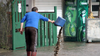 Приливна вълна заплашва три варненски села