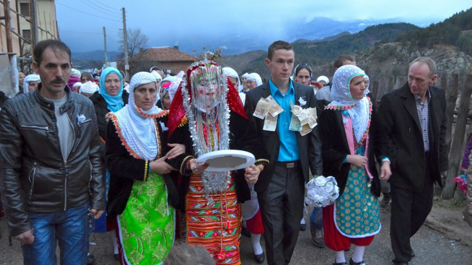Сватба в Рибново напук на времето | StandartNews.com