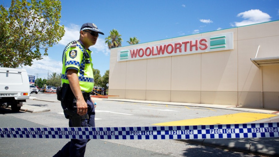 Един загинал и трима ранени при взрив в МОЛ в Австралия | StandartNews.com