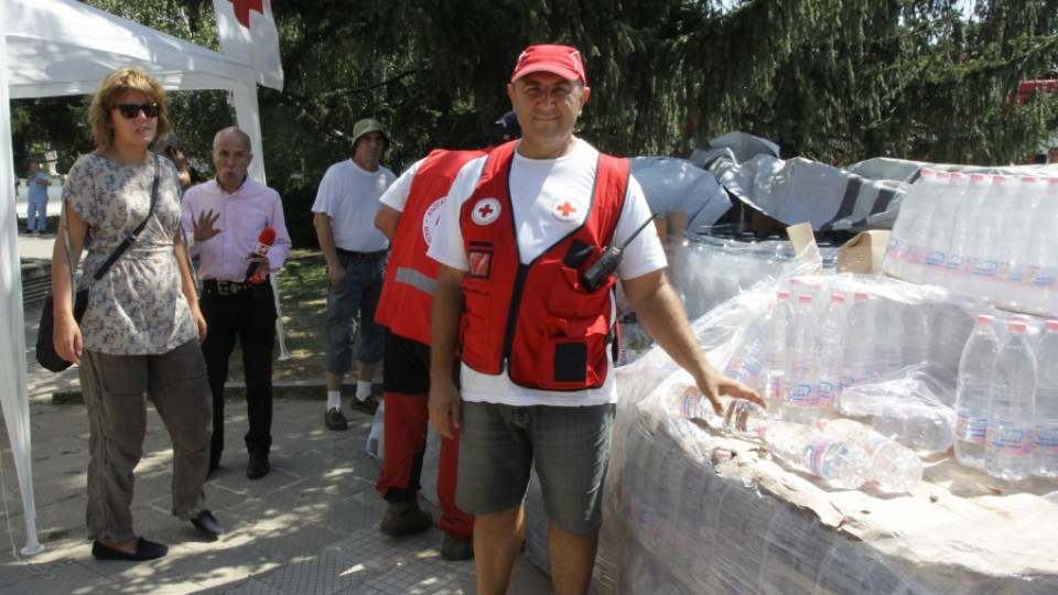 БЧК отвори дарителска сметка за пострадалите в потопа | StandartNews.com