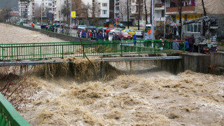 Пращат спешна нота до Турция и Гърция за реките у нас