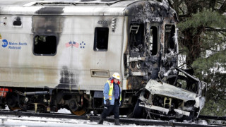 Влак блъсна кола в САЩ, има жертви