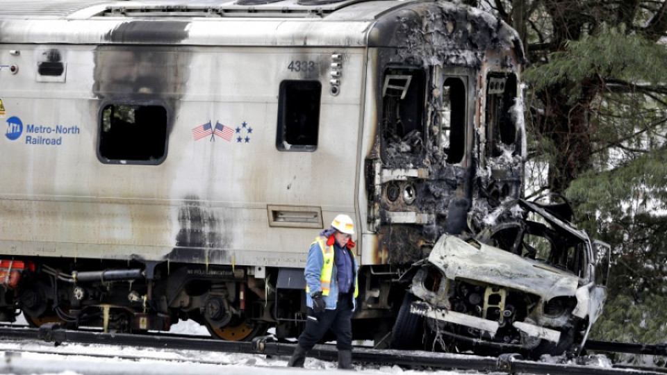 Влак блъсна кола в САЩ, има жертви | StandartNews.com