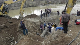 Отстраниха аварията на водопровода в коритото на Арда
