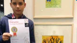Шестокласник от Русе с картина в музея на Ван Гог