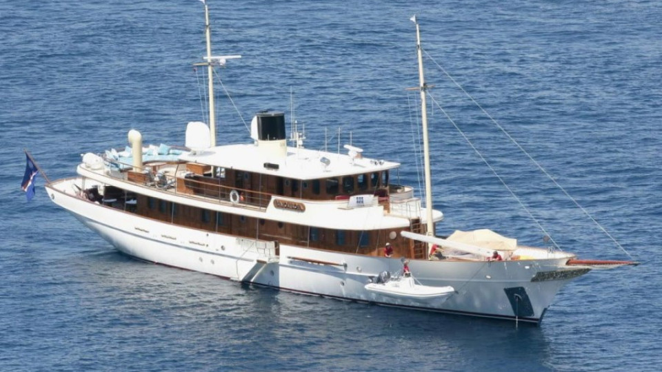 Деп подари на Амбър яхтата на бившата си | StandartNews.com