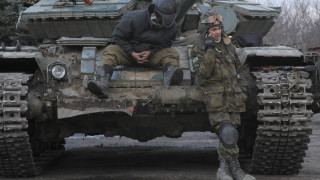Взрив във военен завод в Донецк, Путин зове Украйна да спре огъня