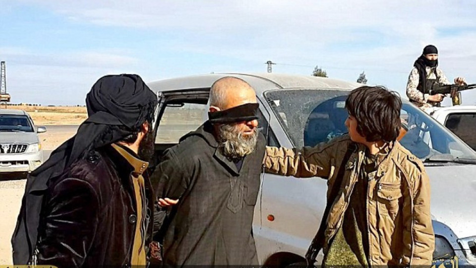 "Ислямска държава" обезглави мъж заради магьосничество | StandartNews.com