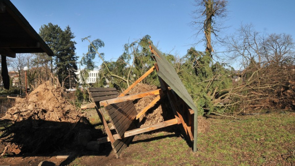 Общината във Вършец се притече на помощ на хората без покриви | StandartNews.com