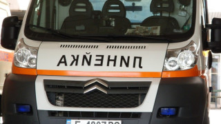 Мъж руга медици в Спешно-приемно отделение
