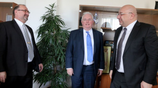Министър Кралев се срещна с шефовете на европейския кану-каяк
