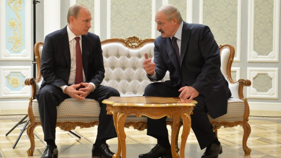 ВИДЕО: Лукашенко дърпа стола на Путин  | StandartNews.com