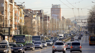 Три автомобила се удариха на "Цариградско шосе"