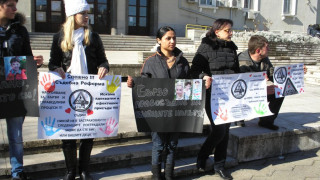 Родителите на Паоло на протеста срещу убийците на пътя